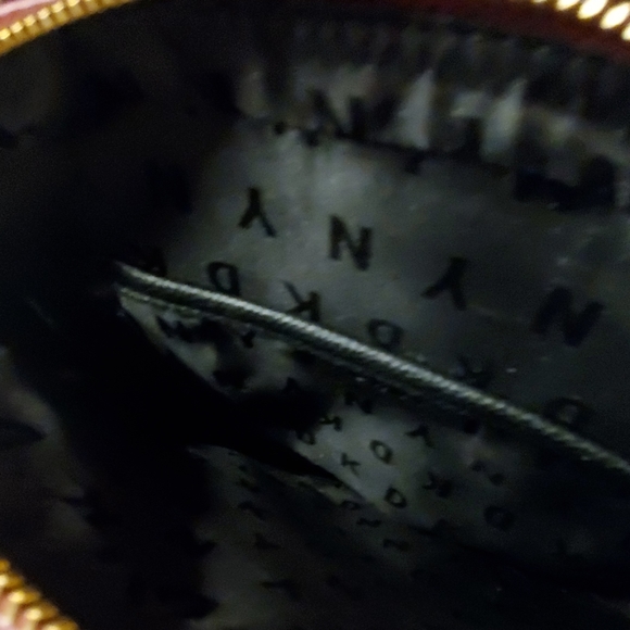 Womans Bag - Picture 3 of 4